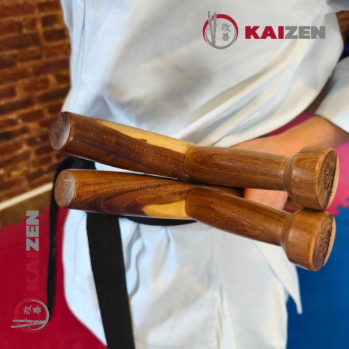 Tonfa estilo Okinawense