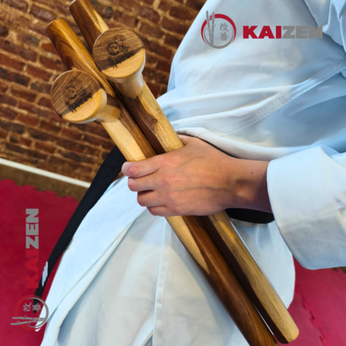 Tonfa estilo Okinawense