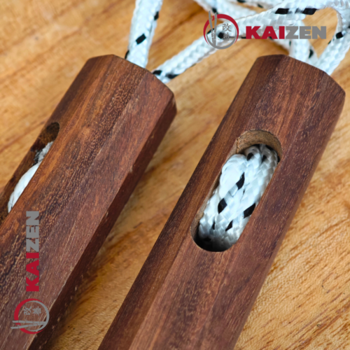 Nunchaku Octogonal de madera union con soga